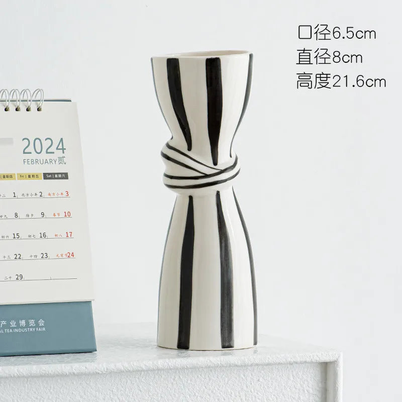 DecorBites™ Abstract Ceramic Hydroponic Vase, Black & White