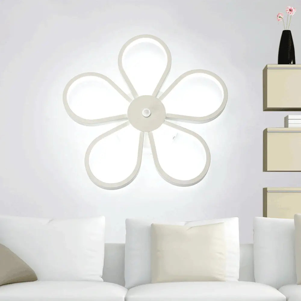DecorBites™ Modern Acrylic Flower Wall Mounted LED Sconce Light in Warm/White for Dining Room