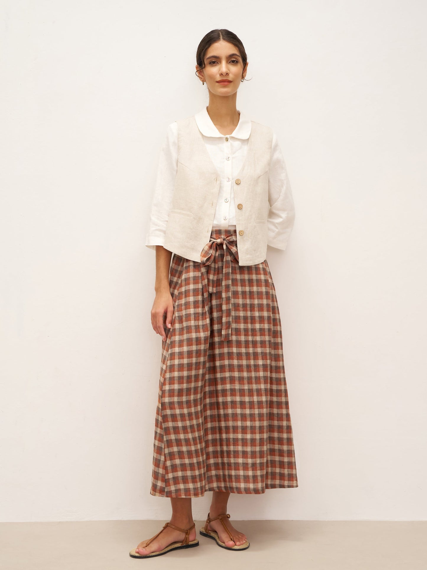 100% Linen V-Neck Buttoned Closure Vest DELIA