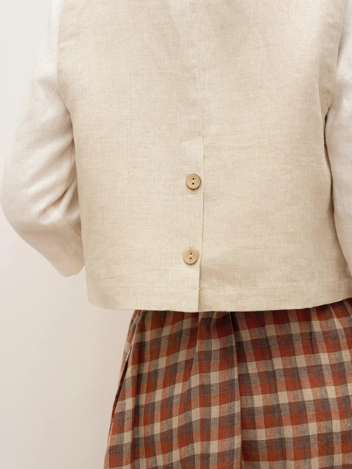 100% Linen V-Neck Buttoned Closure Vest DELIA