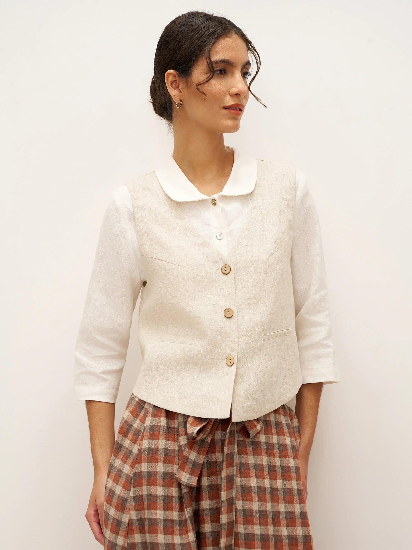 100% Linen V-Neck Buttoned Closure Vest DELIA