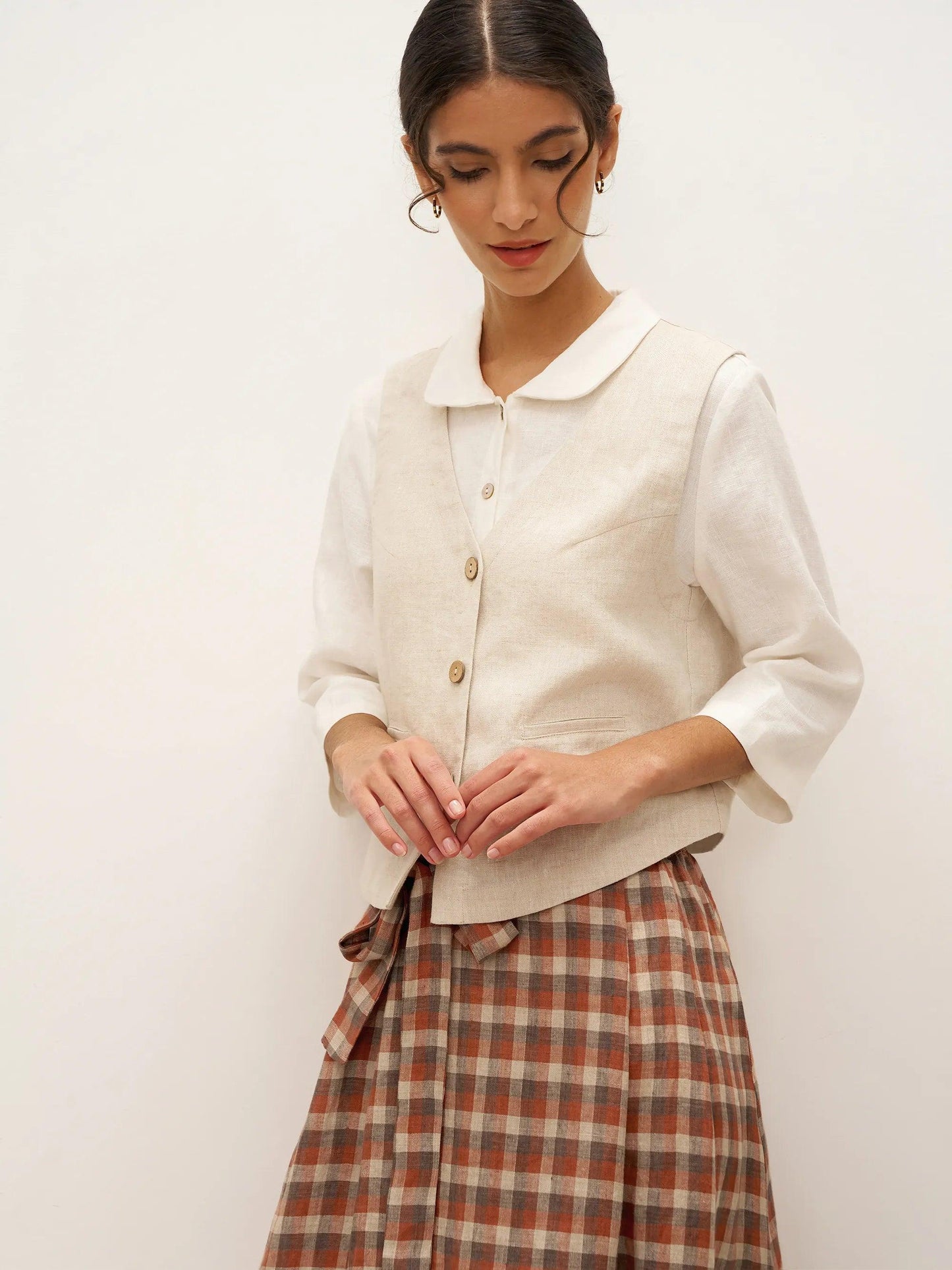 100% Linen V-Neck Buttoned Closure Vest DELIA