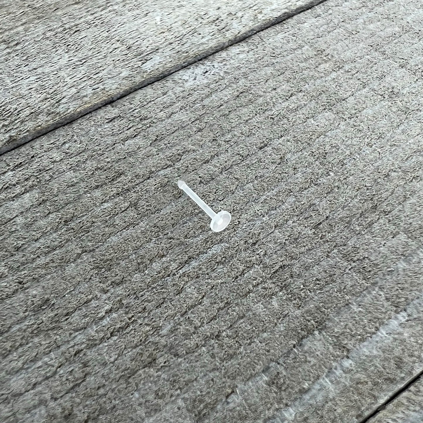 20G Clear Flat Bioplast Nose Retainer