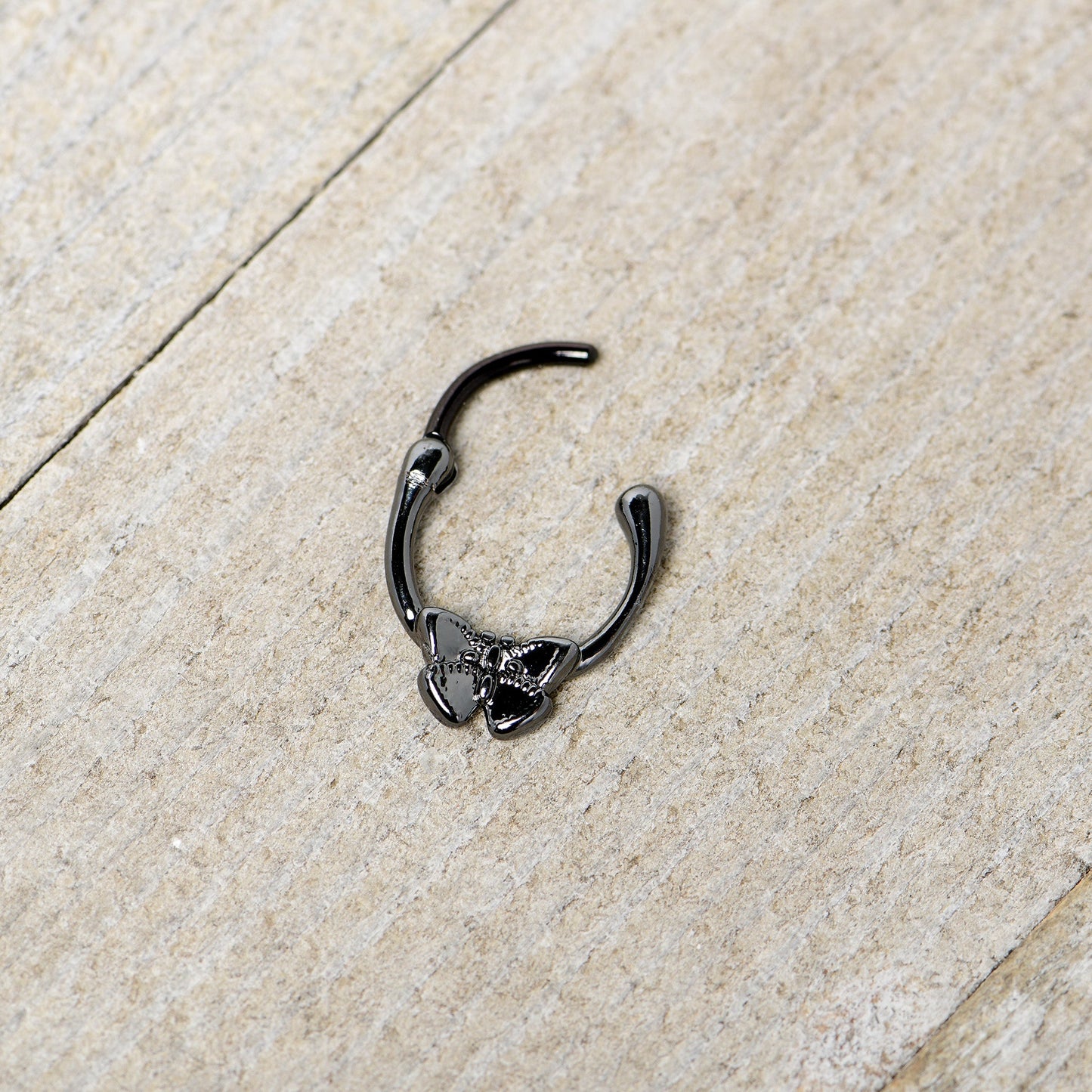 16G 3/8 Black Textured Simple Butterfly Cartilage Clicker