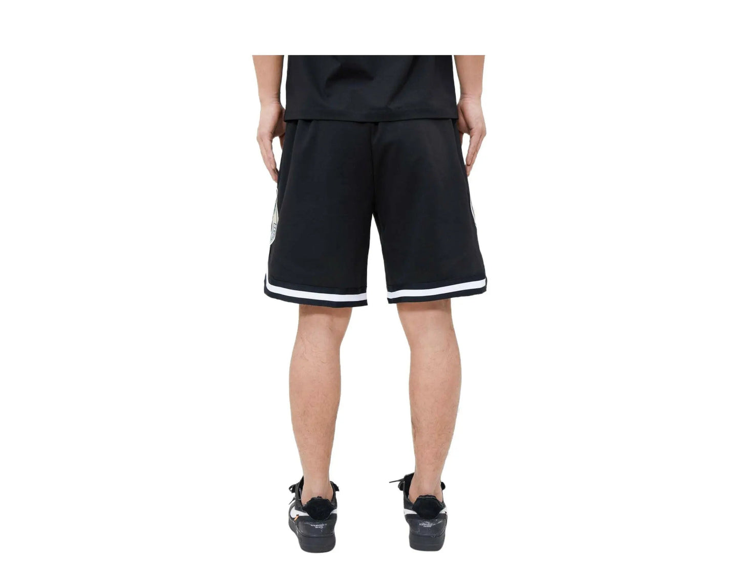 Pro Standard Milwaukee Bucks Classic Chenille Men Shorts Black