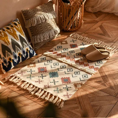 DecorBites™ Bohemian Tassel Rug - Retro Hand Woven Carpet for Home Decor