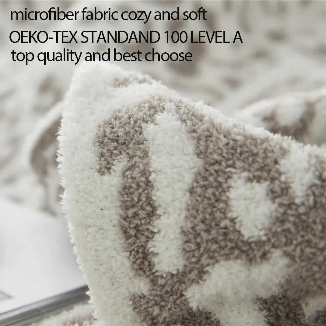 DecorBites™ Cozy Leopard Print Knitted Blanket - Winter Faux Fur Microfiber Throw