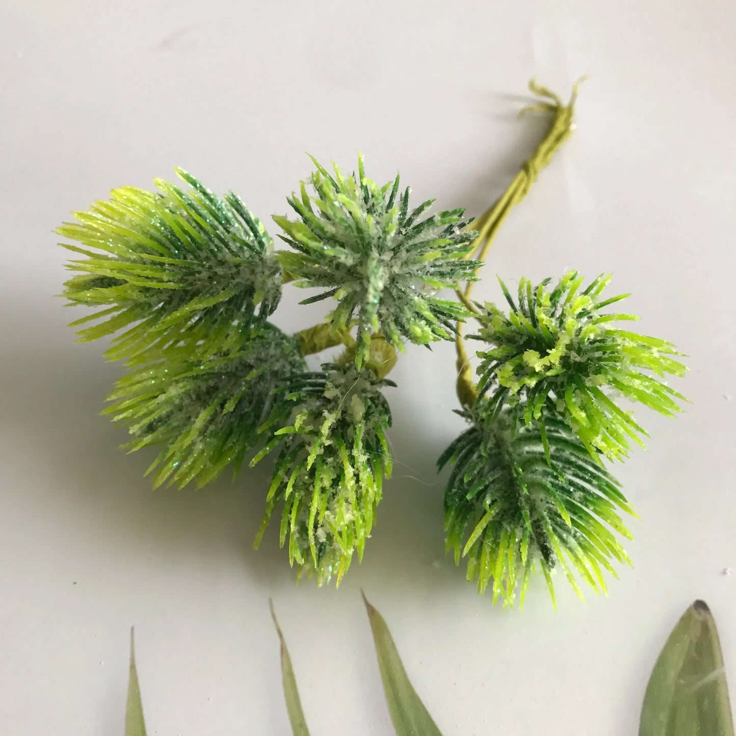 DecorBites™ Greenery Berry Stamen Bundle for DIY Christmas Decor & Gift Wrapping