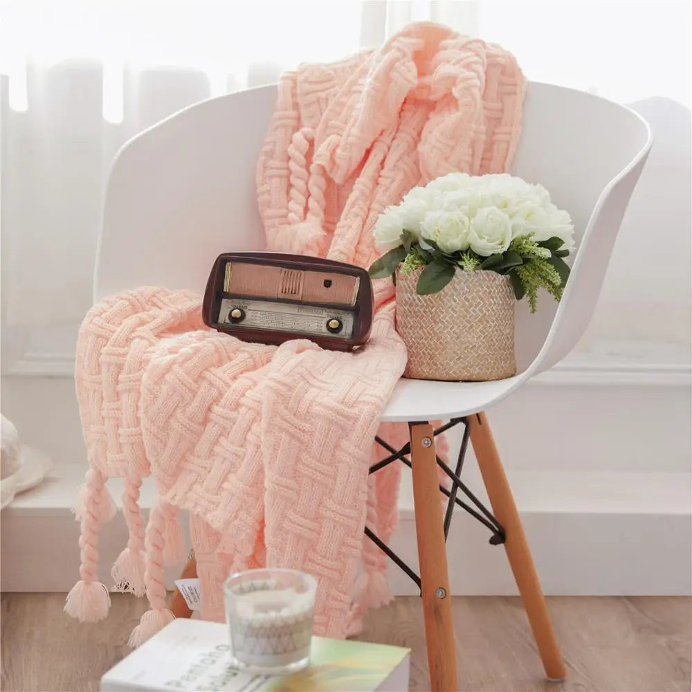 DecorBites™ Cozy Fringed Plaid Throw Blanket - Soft Knitted Acrylic Sofa Blanket for Home Décor & Bedding