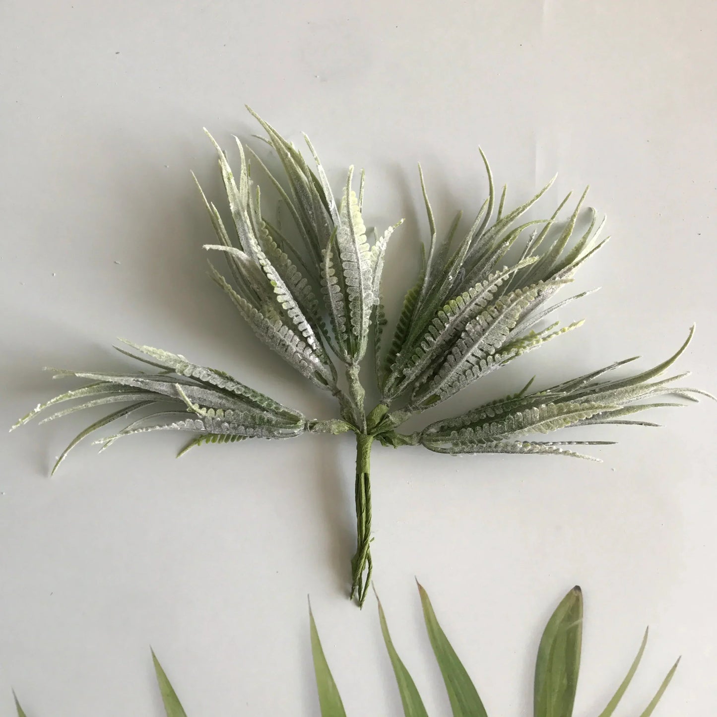 DecorBites™ Greenery Berry Stamen Bundle for DIY Christmas Decor & Gift Wrapping