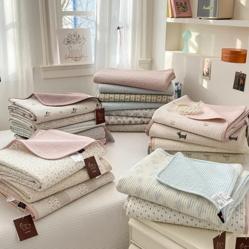 DecorBites™ Double-Sided Cotton Bed Cover Quilted Tatami Mat, Soft & Anti-Slip Mattress