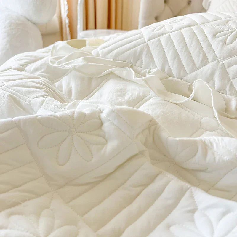 DecorBites™ Korean Princess Style Quilted Bedding Set with Lace Ruffles 200x230cm
