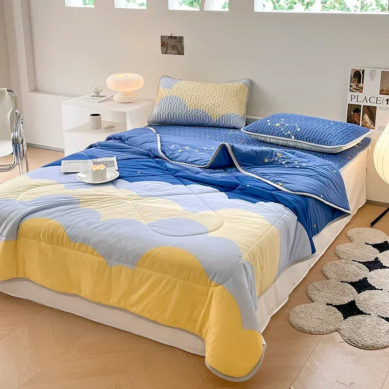 DecorBites™ Cool Summer Blanket Set with Latex Bed Mat - Lightweight Breathable Comforter Bedding