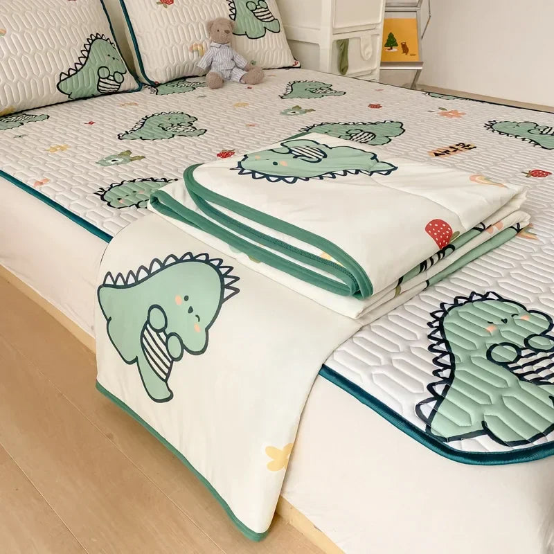 DecorBites™ Cool Feeling Silky Summer Comforter & Latex Fitted Sheet Set