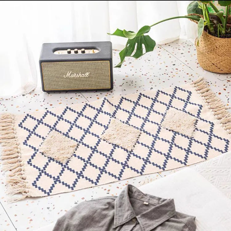 DecorBites™ Bohemian Tassel Rug - Retro Hand Woven Carpet for Home Decor