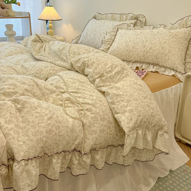 DecorBites™ Lace Bedding Set: Printed Design, Single Queen Size, Cozy Quilt Cover, Fitted Sheet, 2 Pillowcases