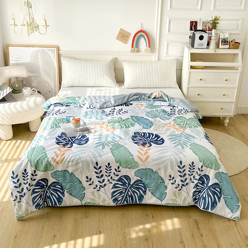 DecorBites™ Cartoon Print Quilted Double Blanket for Queen Size Bed