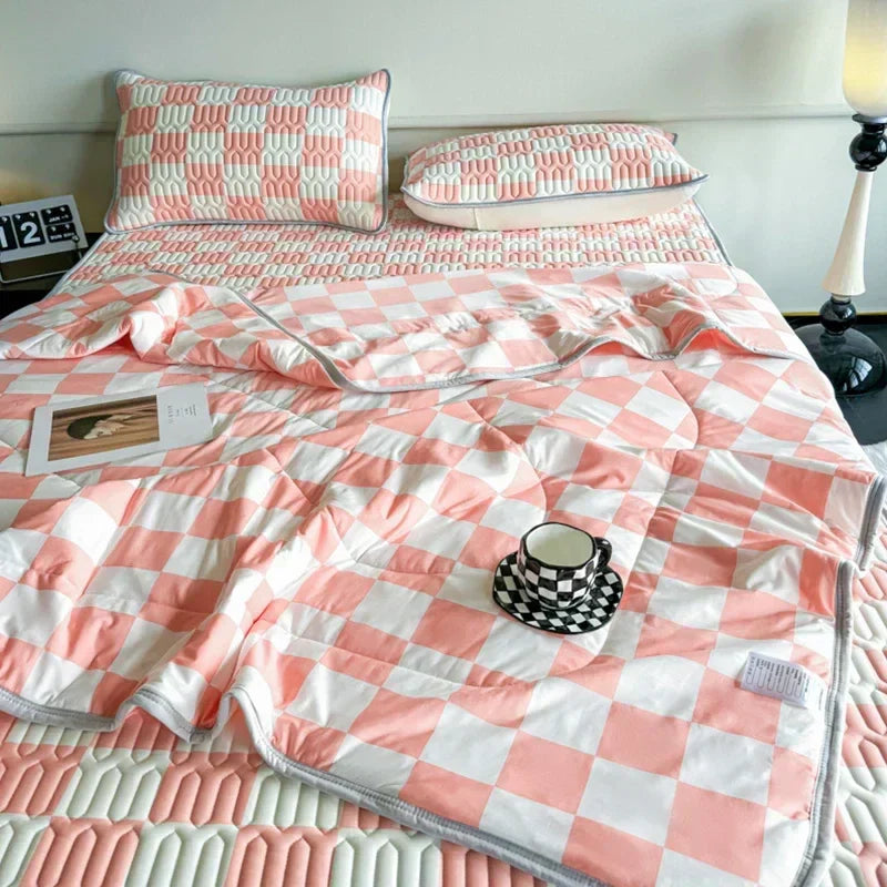 DecorBites™ Cool Feeling Silky Summer Comforter & Latex Fitted Sheet Set
