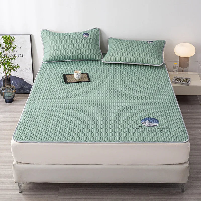 DecorBites™ Cooling Latex Bed Mat Set - Thick Summer Quilted Matress Pad & Pillowcases