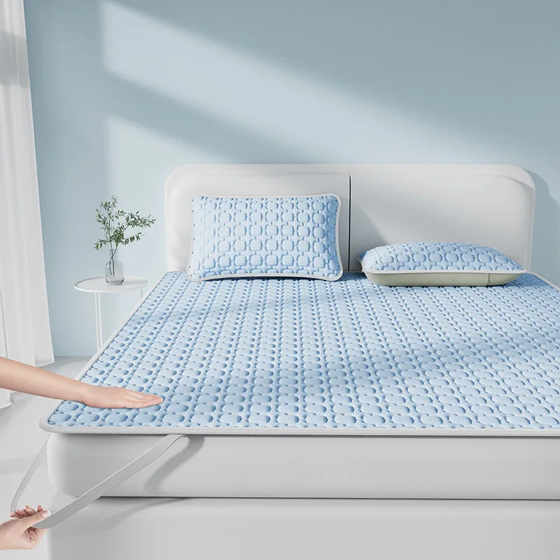 DecorBites™ Cooling Latex Pad | Anti-Slip Design | Multi-Layer Structure | Foldable Mattress