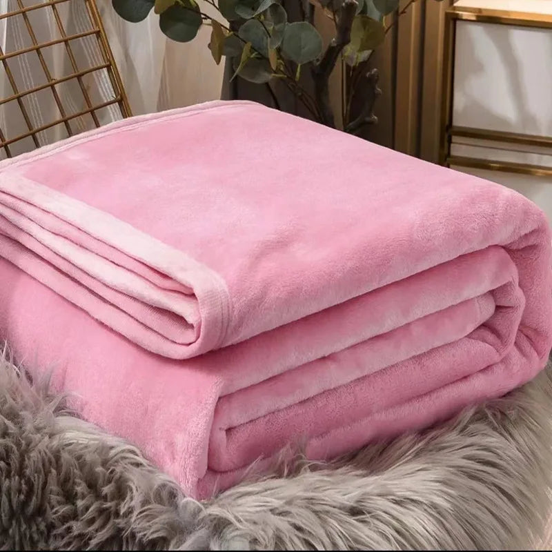 DecorBites™ Cozy Checkered Fleece Blanket for All Seasons