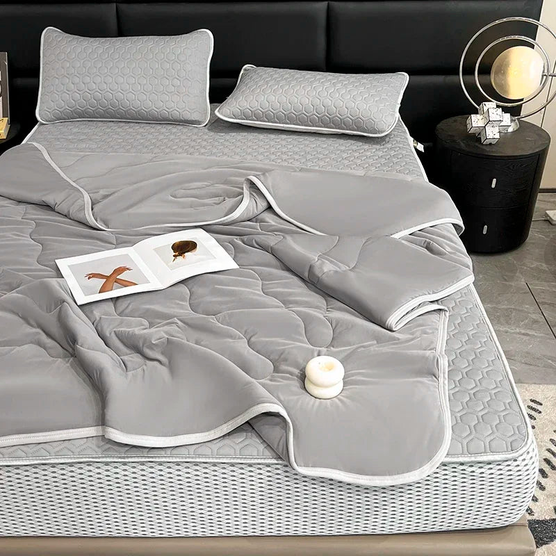 DecorBites™ Cool Summer Blanket Set with Latex Bed Mat - Lightweight Breathable Comforter Bedding