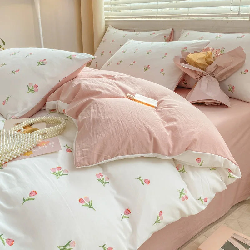 DecorBites™ Cartoon Heart Floral Print Duvet Set with Bed Sheet & Pillowcases