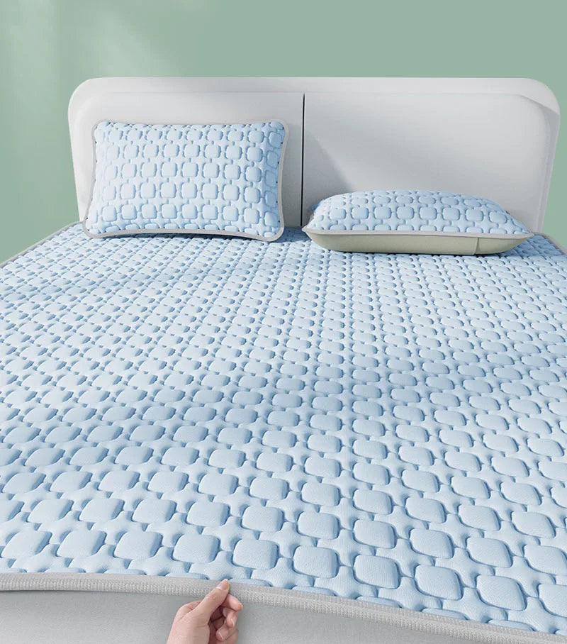 DecorBites™ Cooling Latex Pad | Anti-Slip Design | Multi-Layer Structure | Foldable Mattress