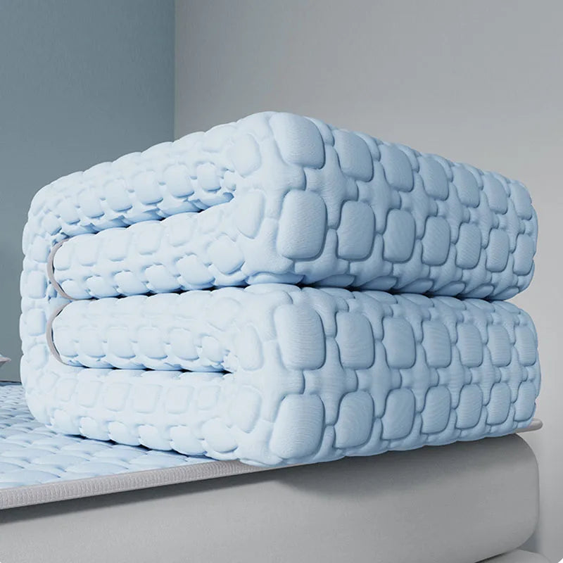 DecorBites™ Cooling Latex Pad | Anti-Slip Design | Multi-Layer Structure | Foldable Mattress