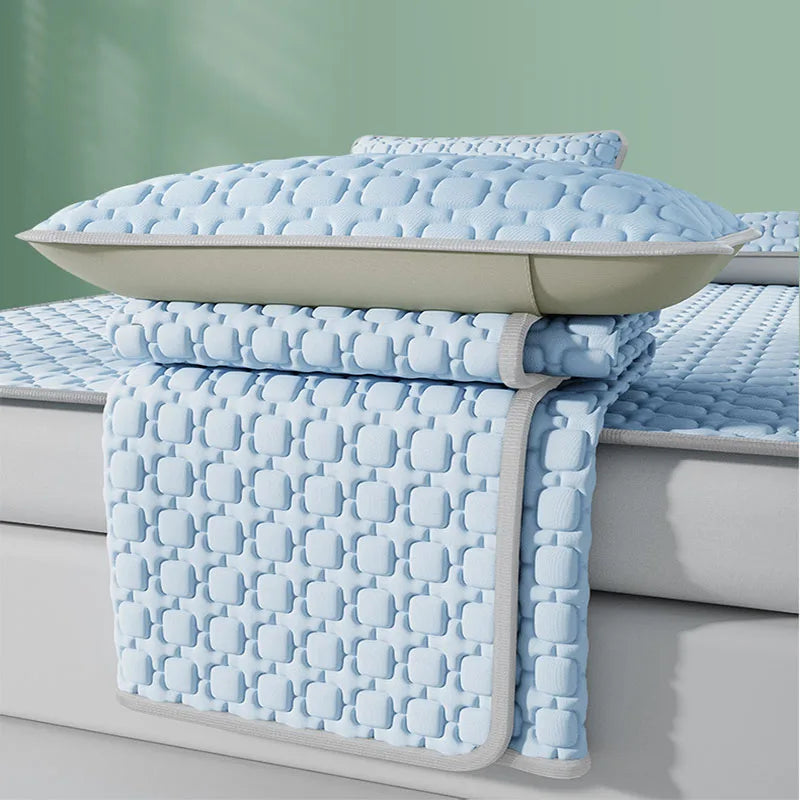 DecorBites™ Cooling Latex Pad | Anti-Slip Design | Multi-Layer Structure | Foldable Mattress