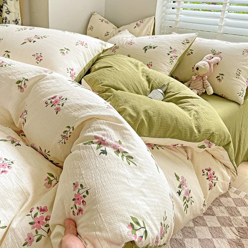 DecorBites™ Cartoon Pattern Cotton Bedding Set with Double-Layer Quilt Cover & Super Soft Bedsheet