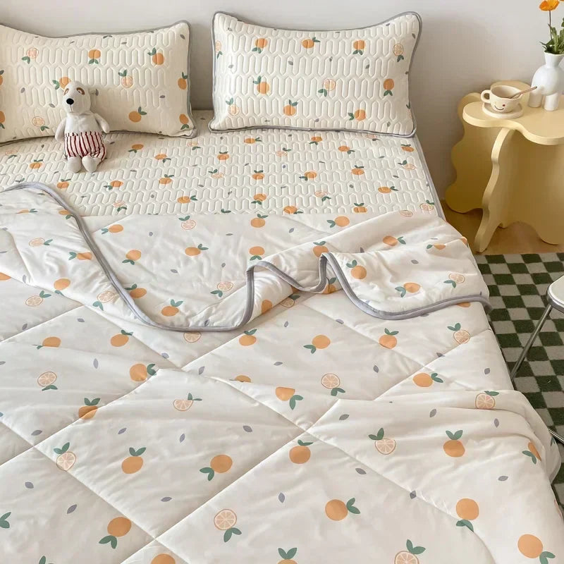 DecorBites™ Cool Feeling Silky Summer Comforter & Latex Fitted Sheet Set