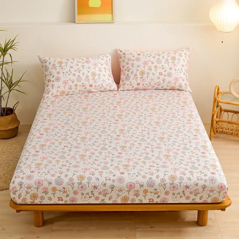 DecorBites™ Golden Feather Sheet Set: Fitted Sheet & 2 Pillowcases, All Season Bedspread