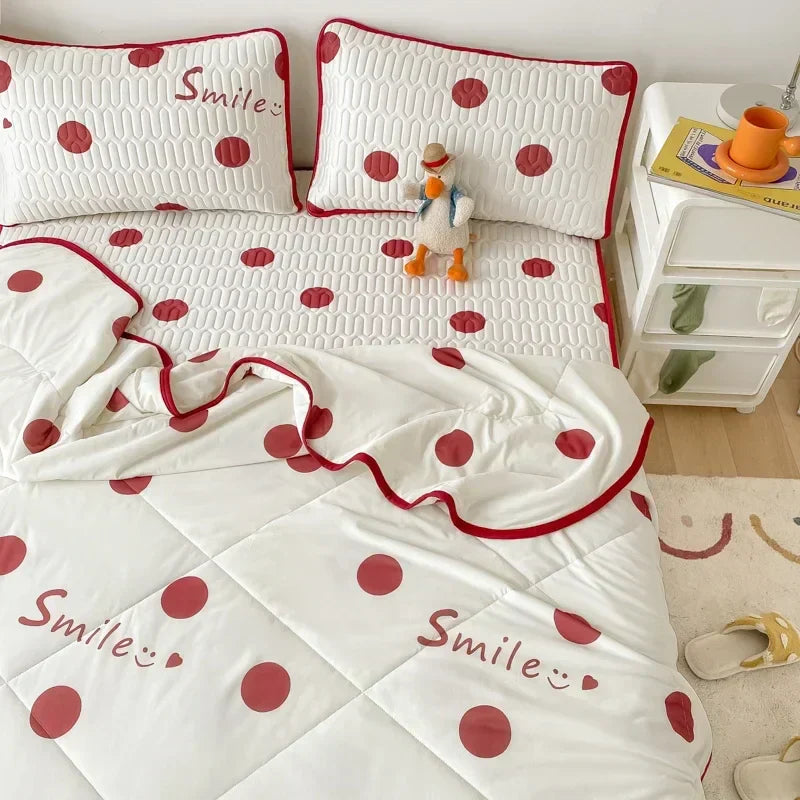 DecorBites™ Cool Feeling Silky Summer Comforter & Latex Fitted Sheet Set