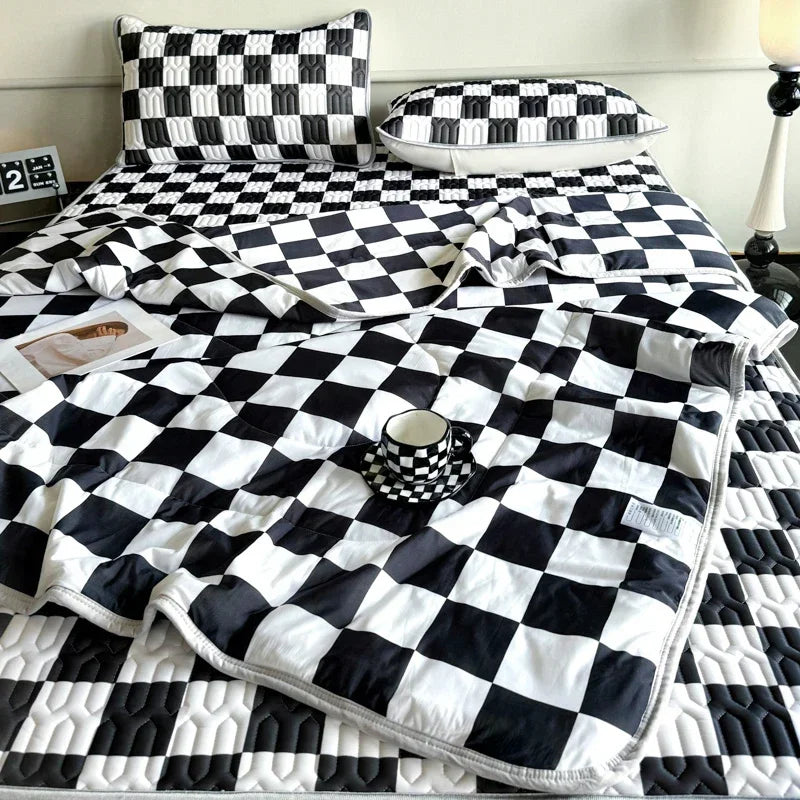 DecorBites™ Cool Feeling Silky Summer Comforter & Latex Fitted Sheet Set