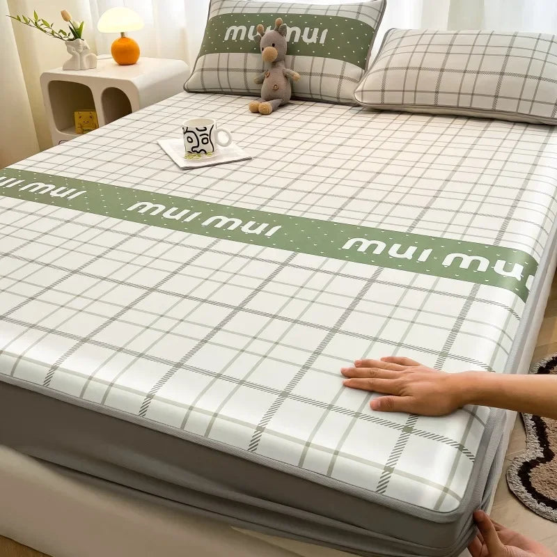 DecorBites™ Cooling Ice Silk Mattress - 3Pcs, High Quality, Simple Pattern, Anti-Wrinkles.