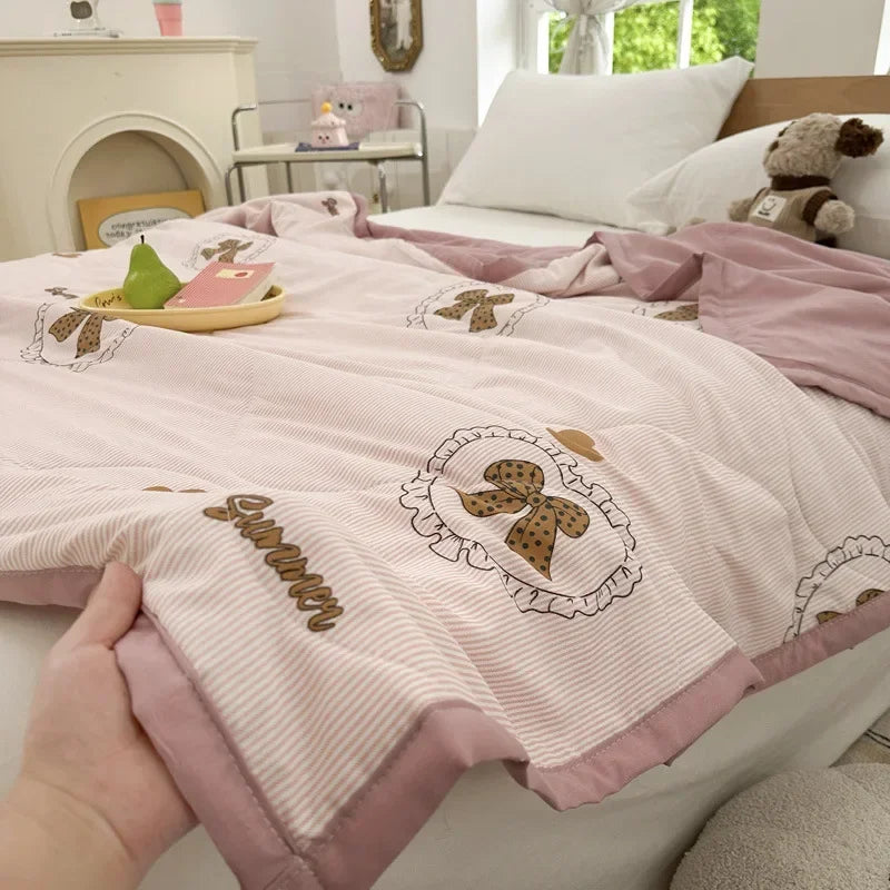DecorBites™ Cartoon Bear Printed Summer Quilt Lightweight Soft Cooling Blanket