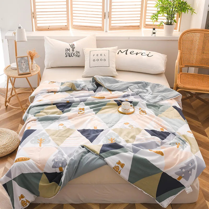 DecorBites™ Cartoon Print Quilted Double Blanket for Queen Size Bed