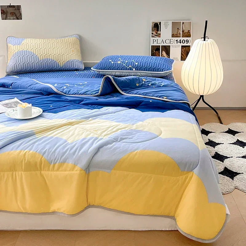 DecorBites™ Cool Feeling Silky Summer Comforter & Latex Fitted Sheet Set