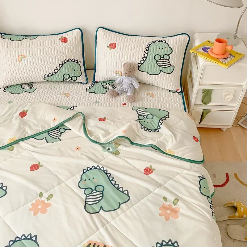 DecorBites™ Cool Feeling Silky Summer Comforter & Latex Fitted Sheet Set