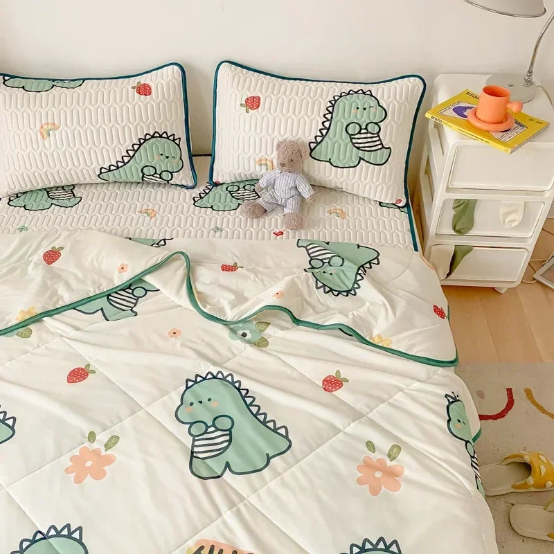 DecorBites™ Cool Feeling Silky Summer Comforter & Latex Fitted Sheet Set