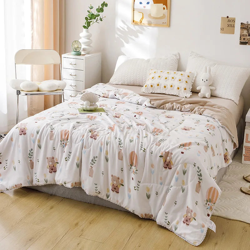 DecorBites™ Cartoon Print Quilted Double Blanket for Queen Size Bed