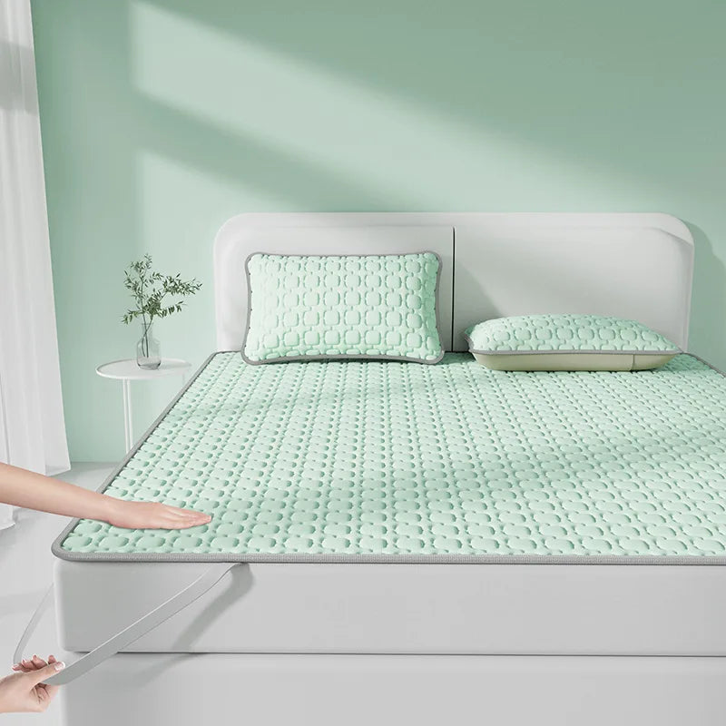 DecorBites™ Cooling Latex Pad | Anti-Slip Design | Multi-Layer Structure | Foldable Mattress