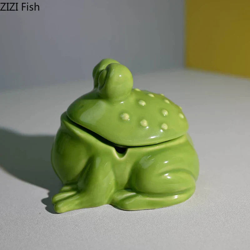 DecorBites™ Frog Ceramic Ashtray with Lid - Windproof Smoking Accessory