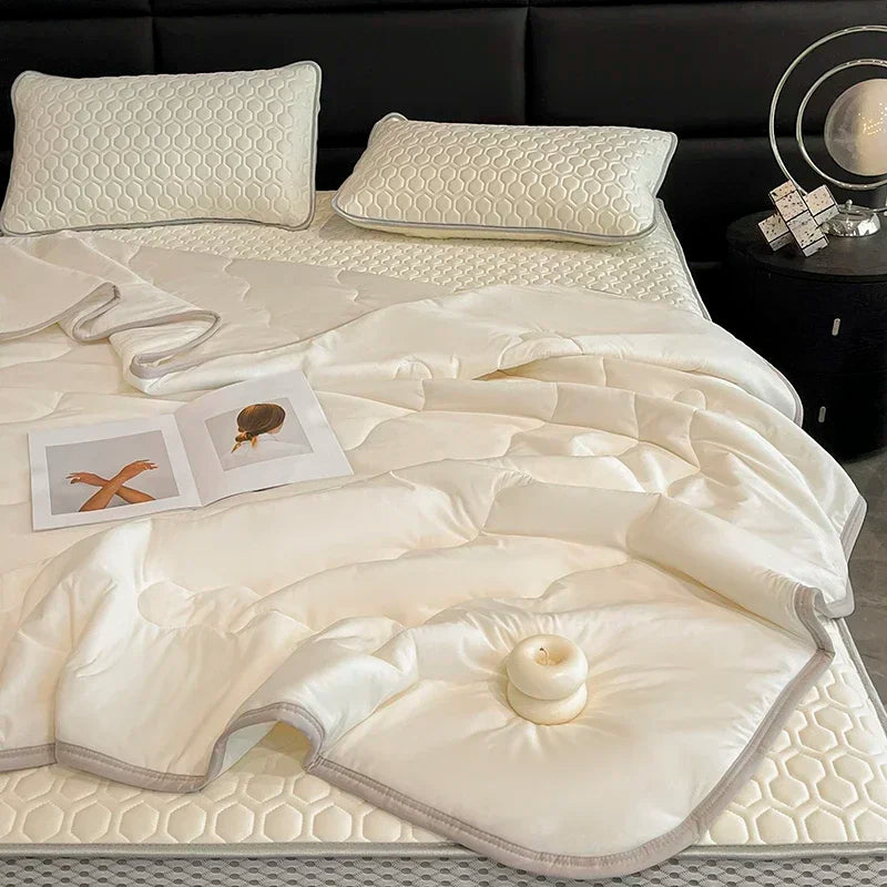 DecorBites™ Cool Summer Blanket Set with Latex Bed Mat - Lightweight Breathable Comforter Bedding