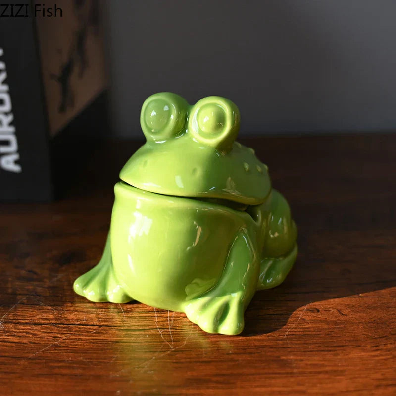 DecorBites™ Frog Ceramic Ashtray with Lid - Windproof Smoking Accessory