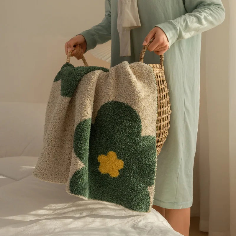 DecorBites™ Korean Kawaii Flower Blanket: Soft Carpet for Bedroom, Sofa, Office - Single Tapestry Throw Blanket