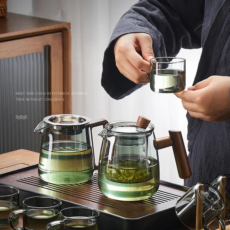 DecorBites™ Glass Teapot with Wood Handle for Chinese Tea Ceremony and Kung Fu Tea