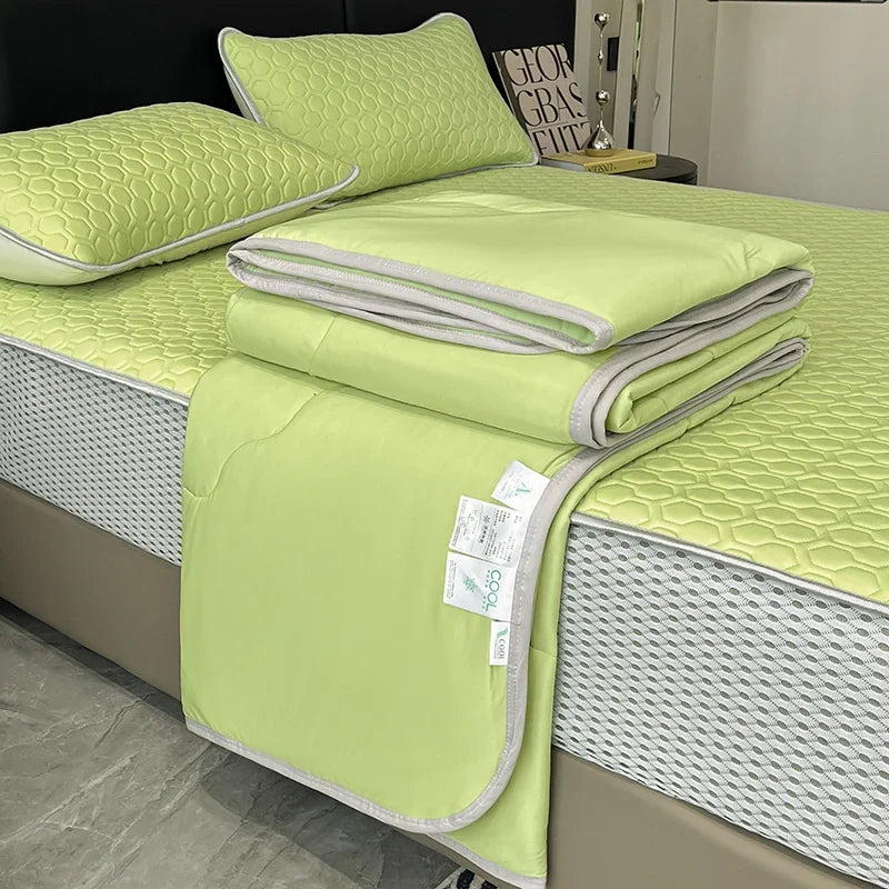 DecorBites™ Cool Feeling Ice Silk Summer Quilt Set Queen - Comforter, Fitted Sheet, Pillowcase