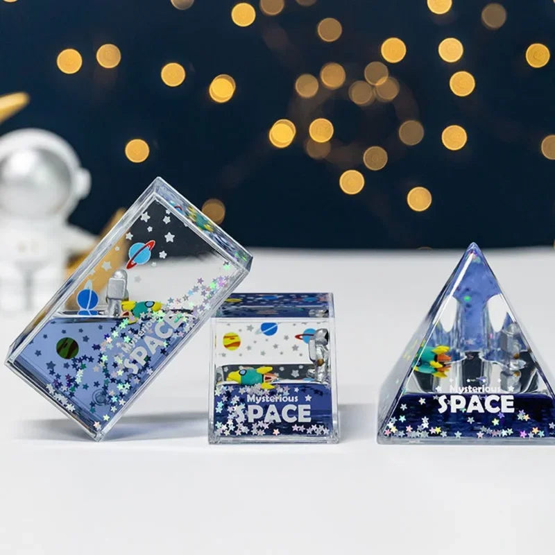 DecorBites™ Astronaut Drift Keychain: Creative Liquid Hourglass Stress Relief Toy & Home Decor